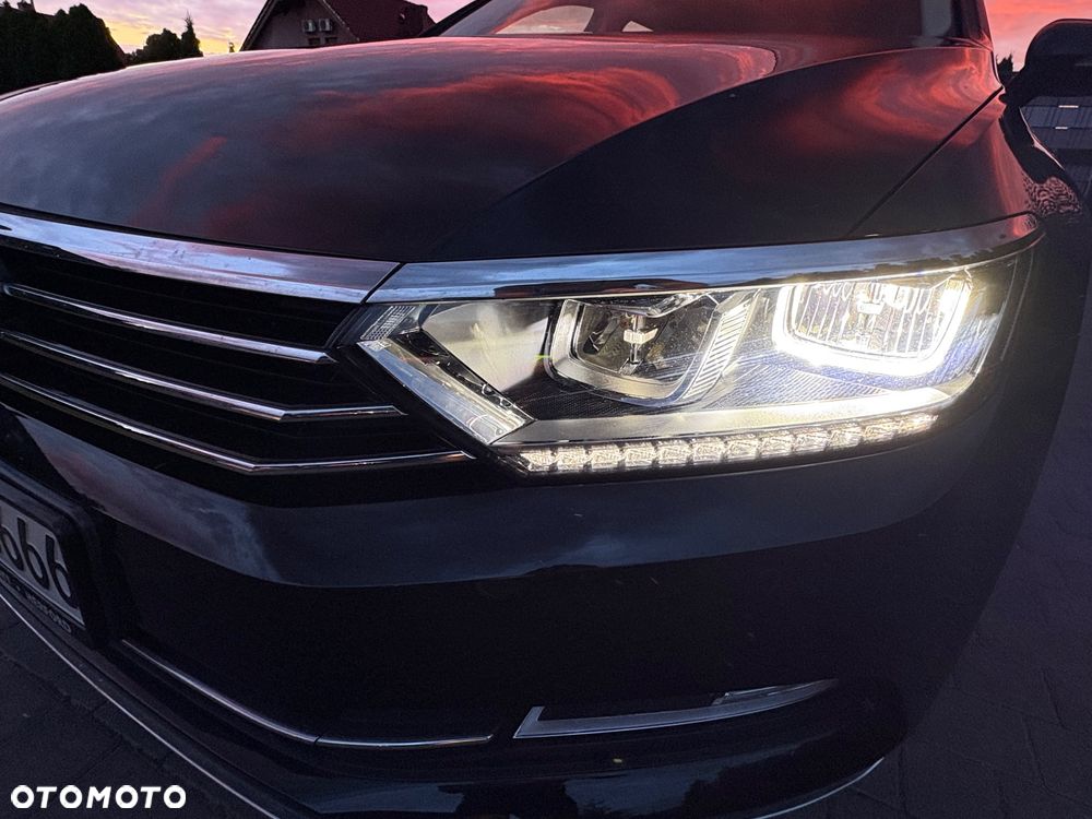 Volkswagen Passat 1.8 TSI (BlueMotion Technology) DSG Highline - 33