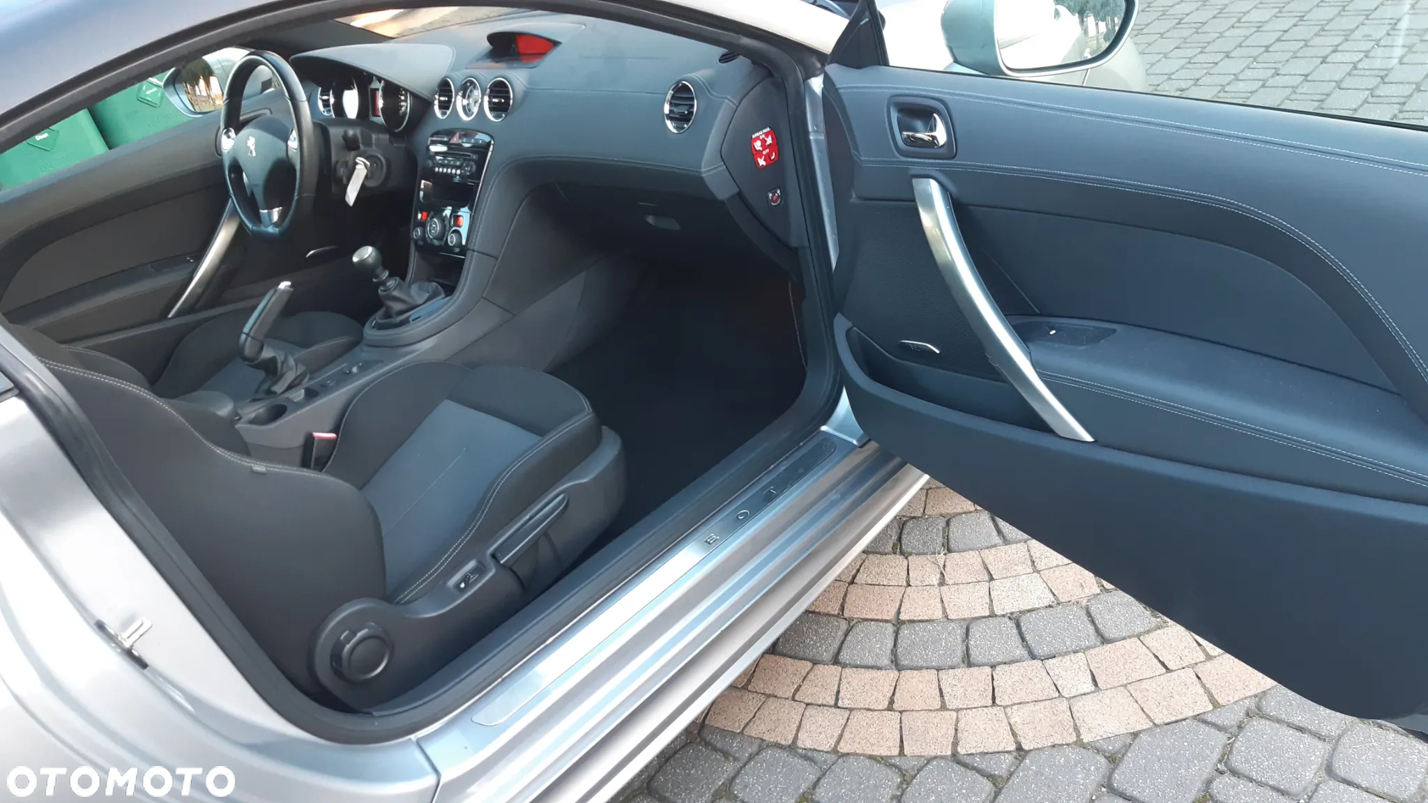Peugeot RCZ 1.6 155 THP - 11