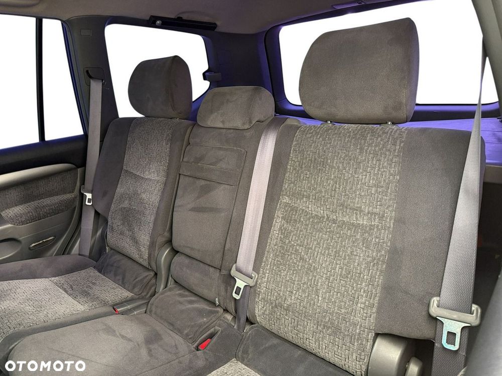 Toyota Land Cruiser - 13