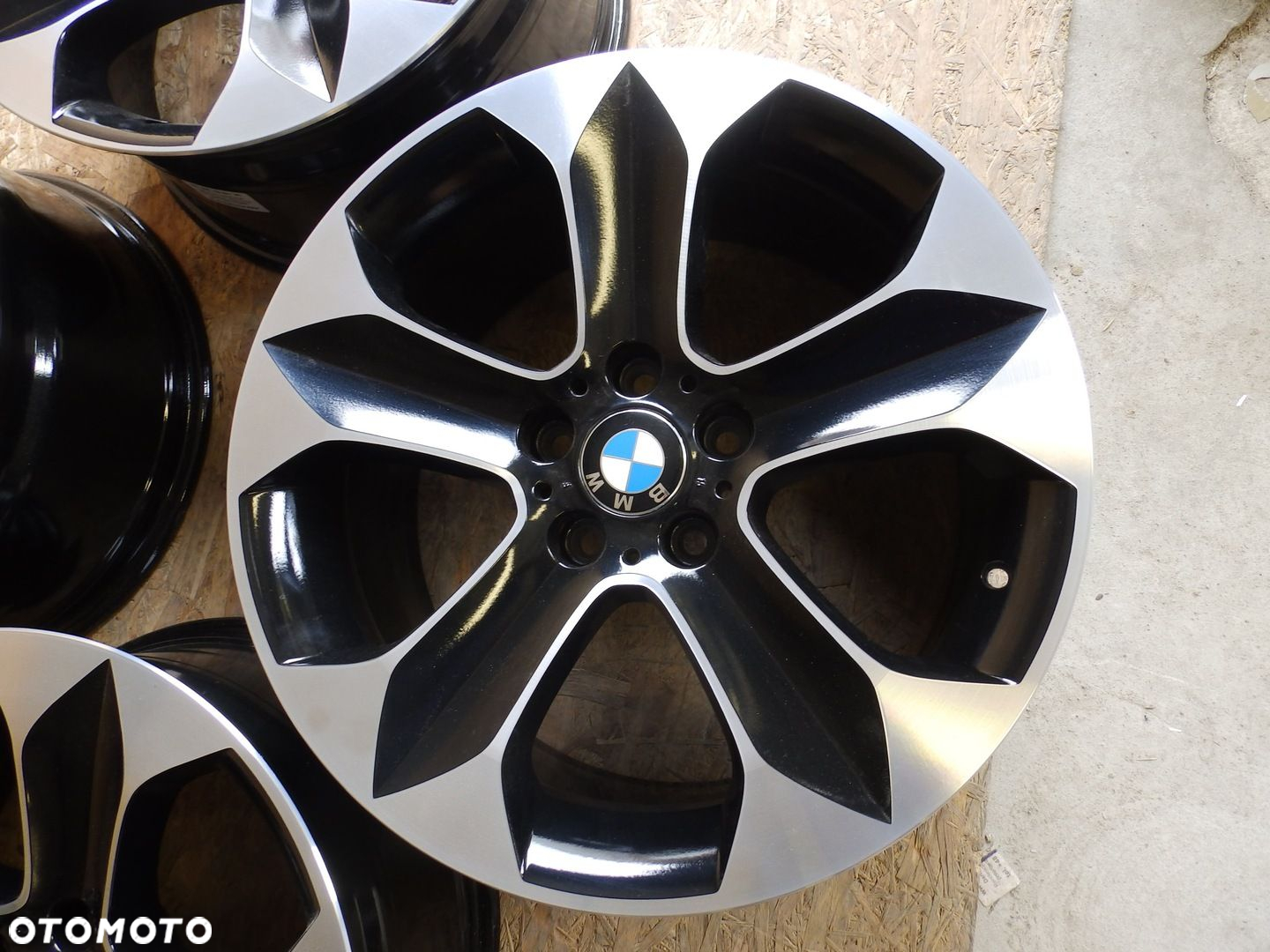 Felgi BMW X5 X6 PRZÓD E9Jx19EH2 ET48 5x120 - 5