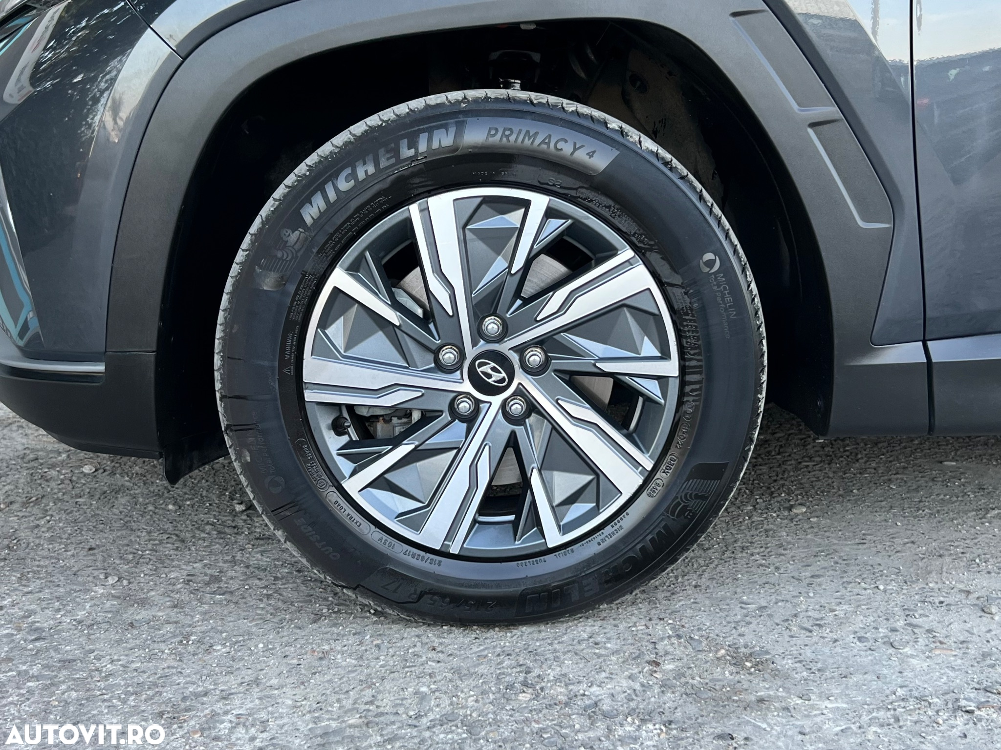 Hyundai Tucson 1.6 T-GDi HEV 2WD Advantage - 28