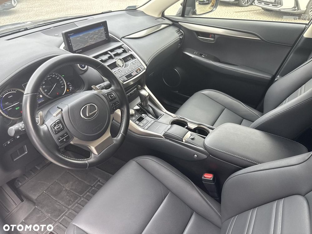Lexus NX 300h F Impression AWD - 8