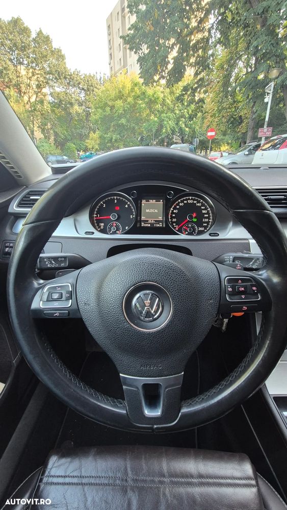 Volkswagen Passat 2.0 TDI 4Motion BlueMotion Technology Comfortline DSG - 11