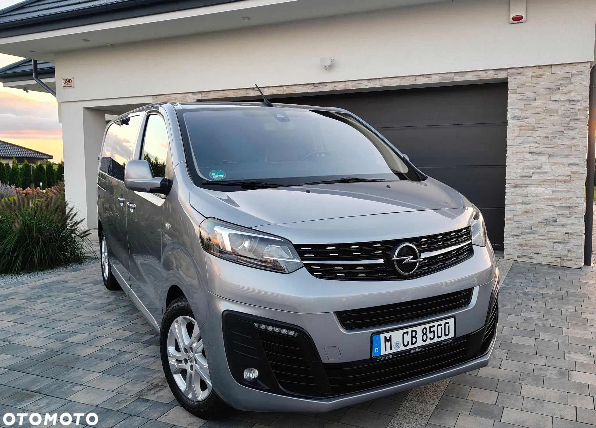Opel VIVARO - 1