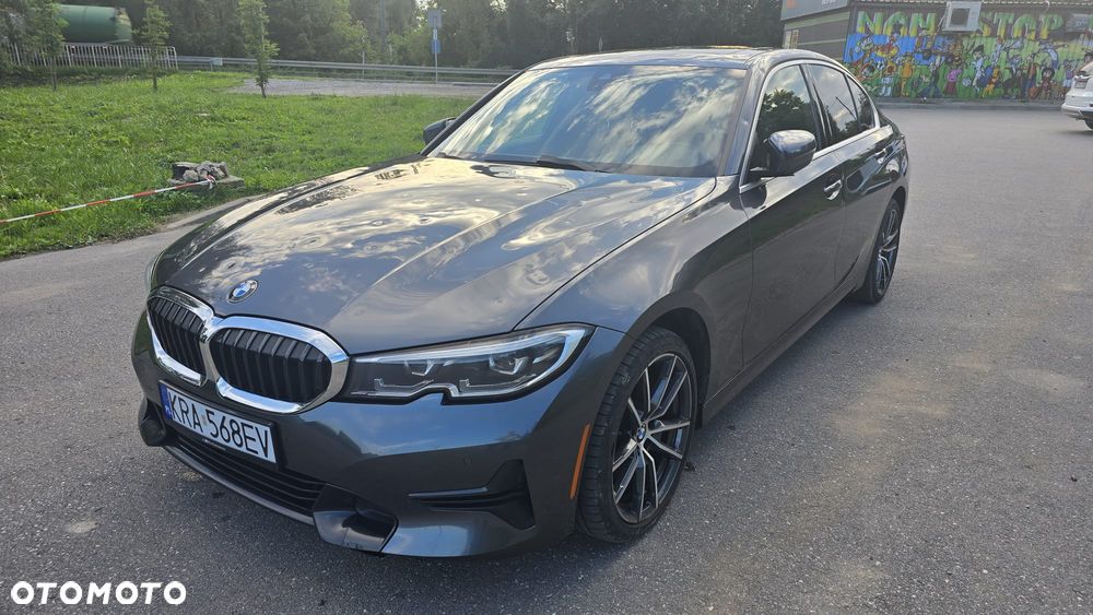 BMW Seria 3 330i Sport Line - 4
