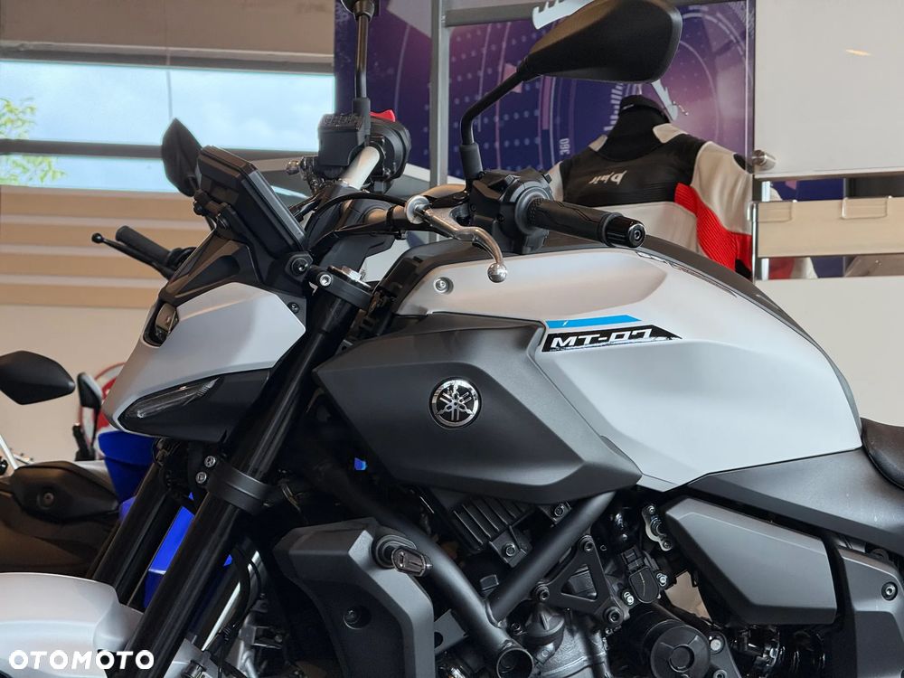 Yamaha MT - 8