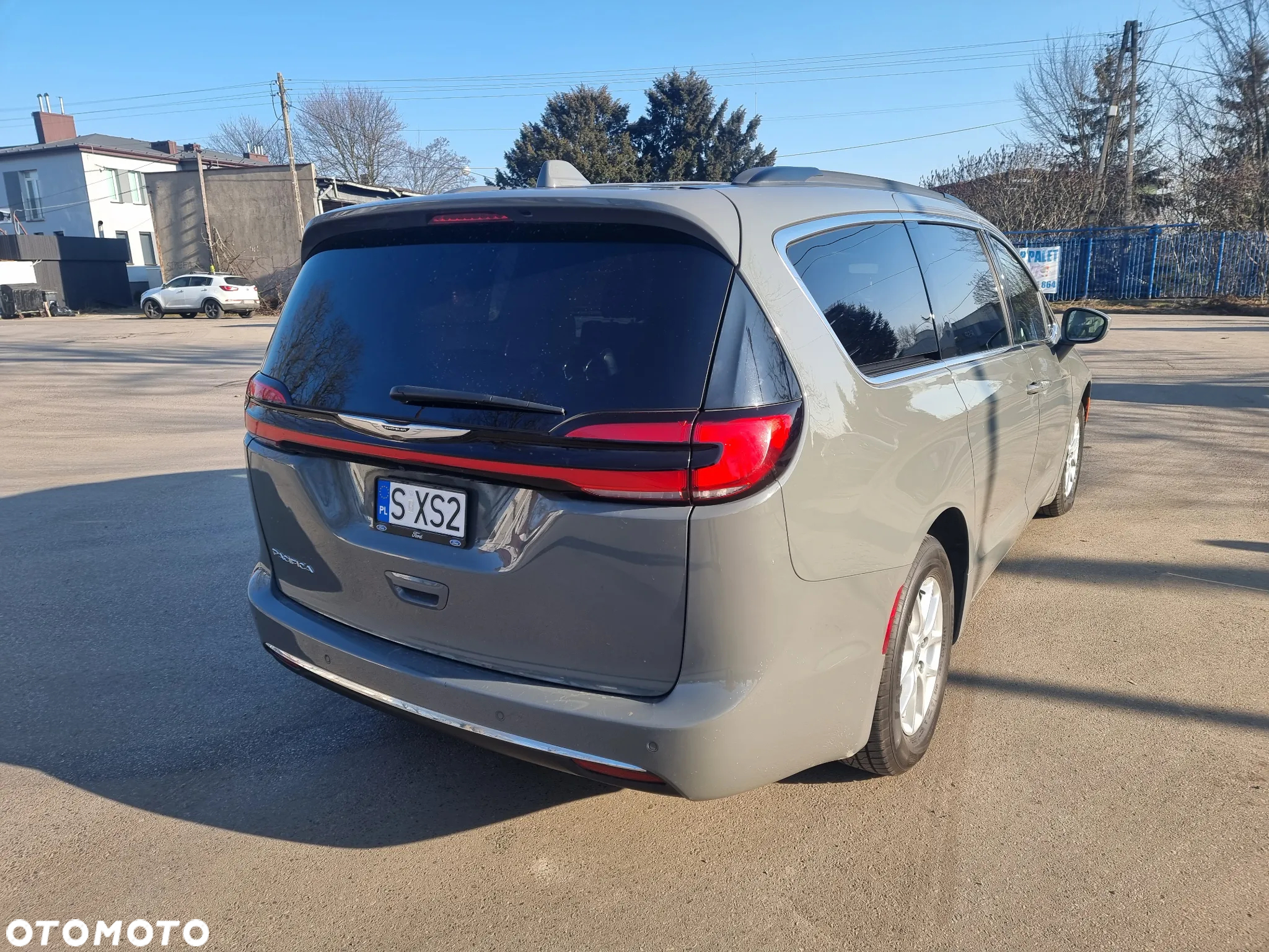 Chrysler Pacifica - 31