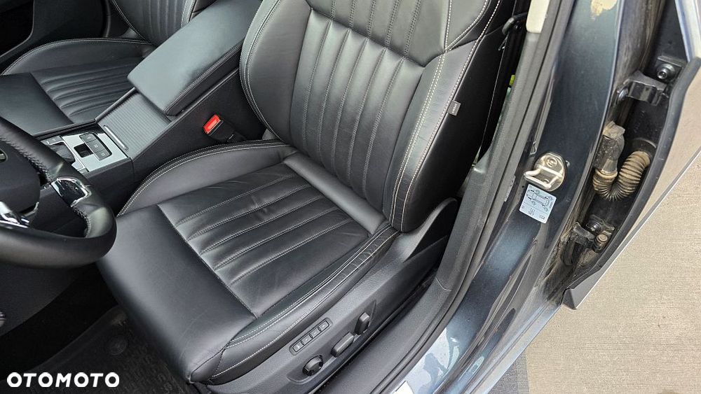 Skoda Superb 2.0 TDI SCR L&K DSG - 19