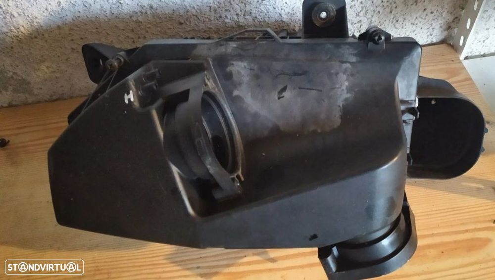 CAIXA DO FILTRO DE AR PEUGEOT CITROEN 2.7HDI 9660121680 - 1