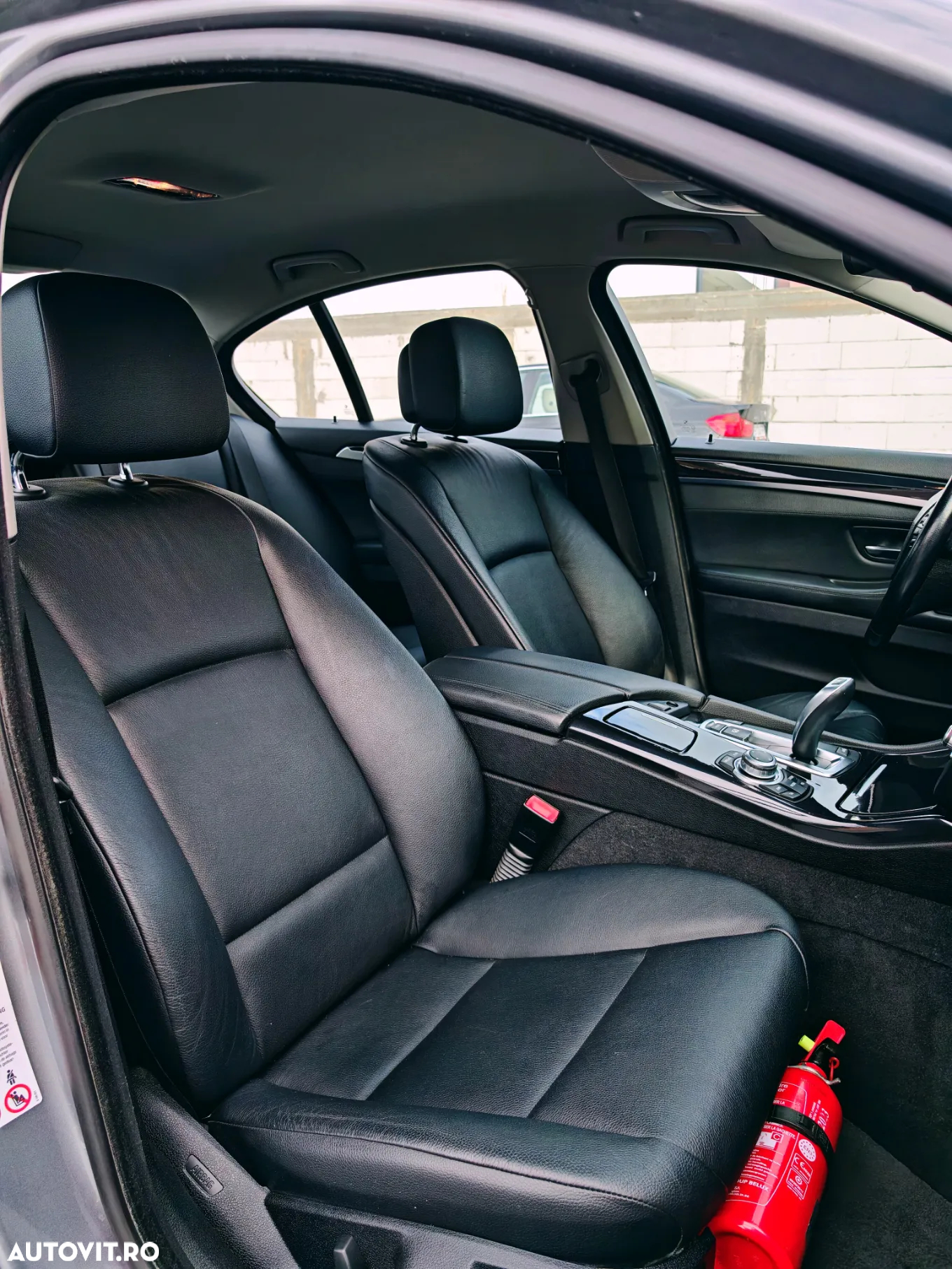 BMW Seria 5 520d - 29