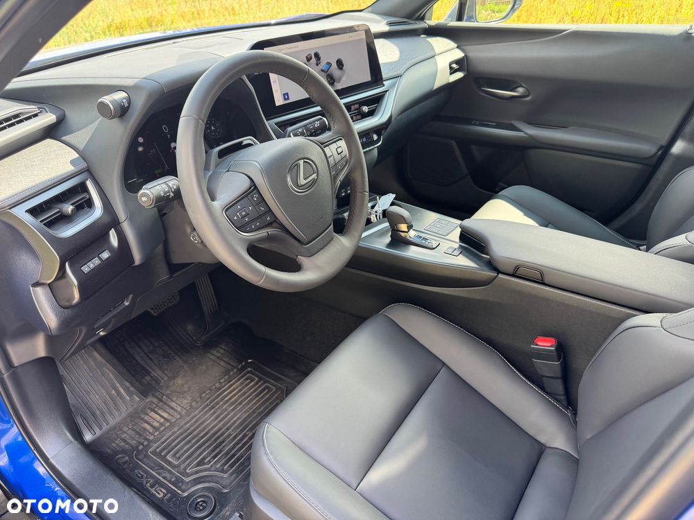 Lexus UX 300h F Sport Design - 5