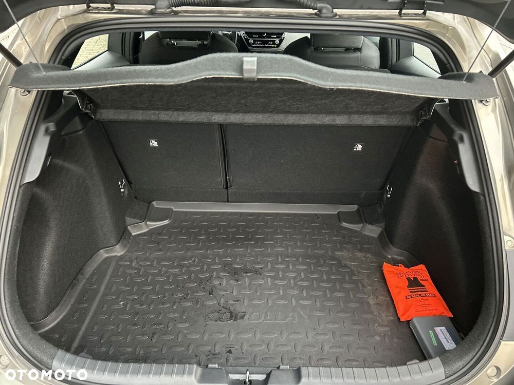 Toyota Corolla 1.8 Hybrid Comfort - 24