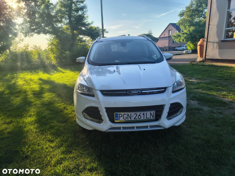 Ford Kuga 2.0 TDCi 2x4 Titanium - 3