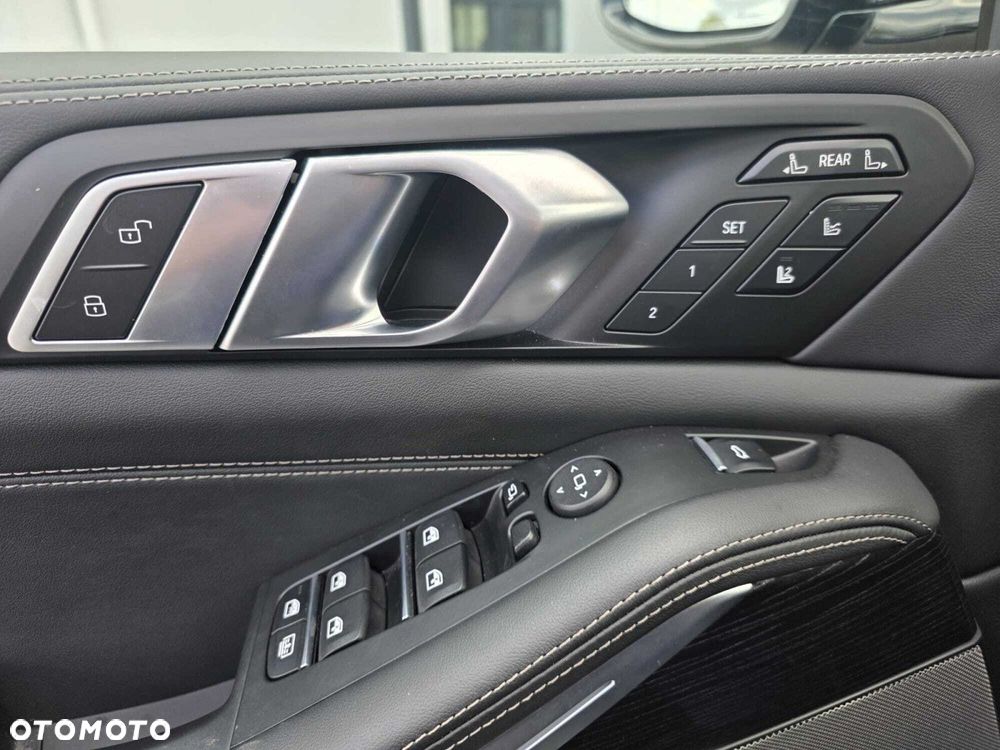 BMW X7 xDrive40i mHEV M Sport sport - 22