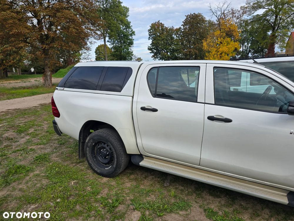Toyota Hilux - 6