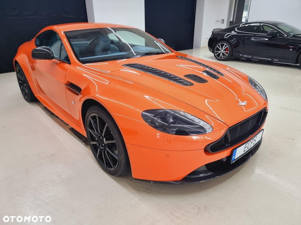 Aston Martin V12 Vantage - 2