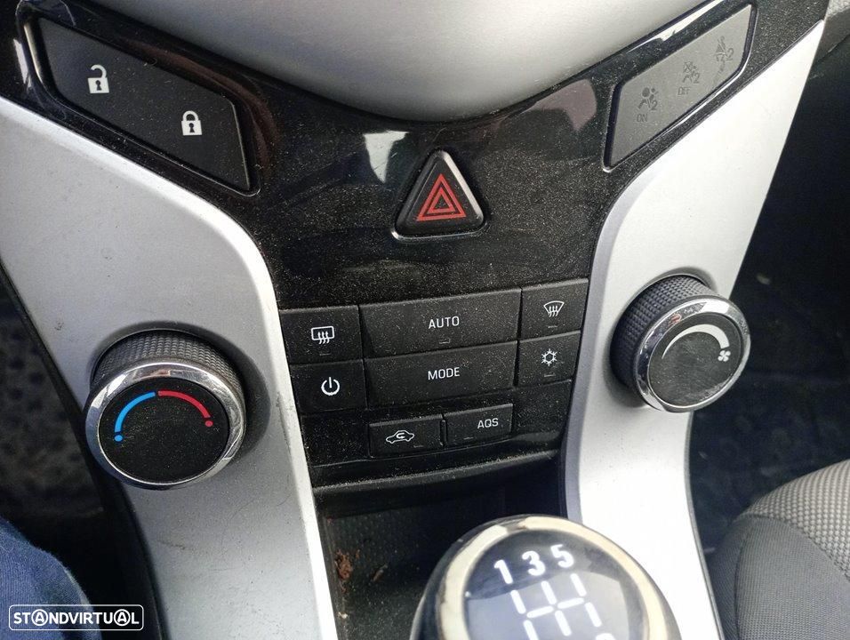 COMANDO CLIMATIZADOR CHEVROLET CRUZE - 1