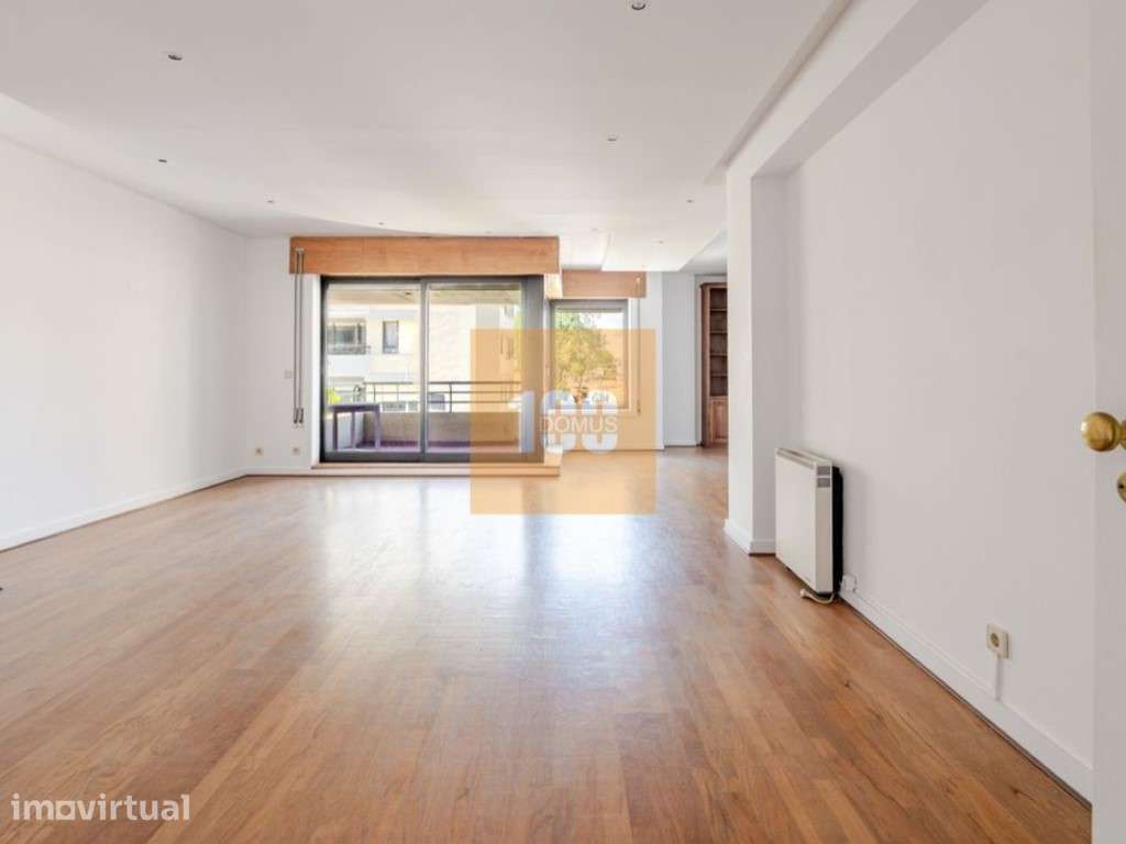 Apartamento T4 à venda na Quinta de Miramar - Grande imagem: 3/33
