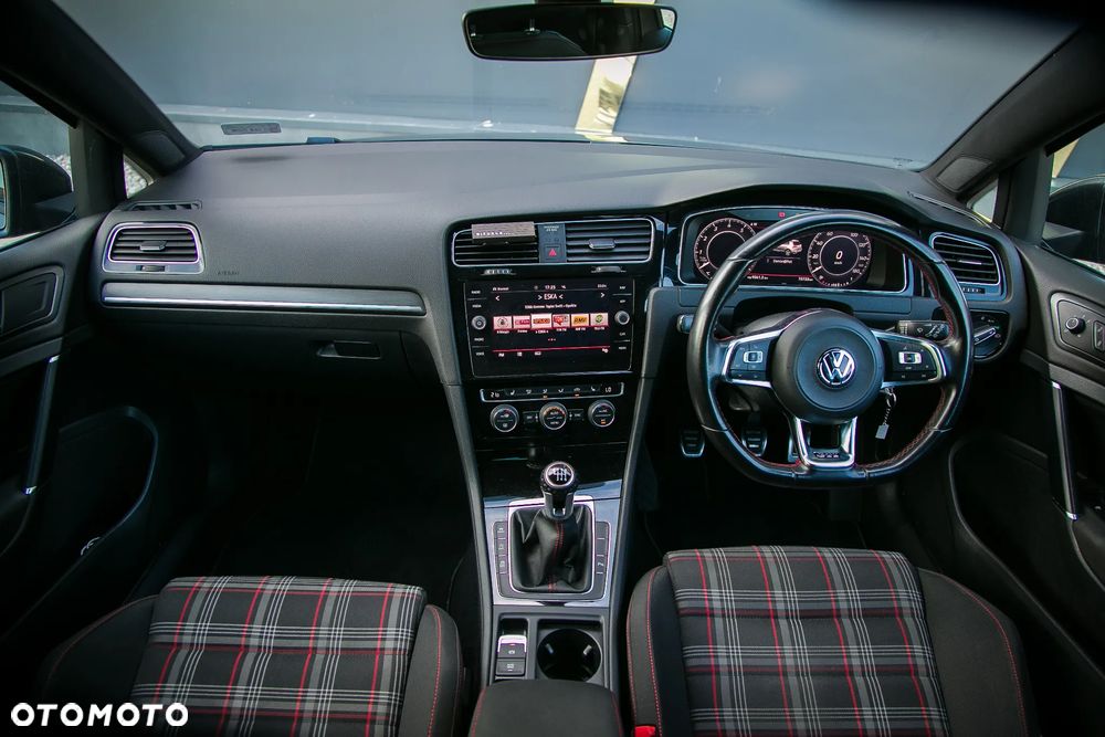 Volkswagen Golf GTI 2.0 TSI OPF Performance - 18