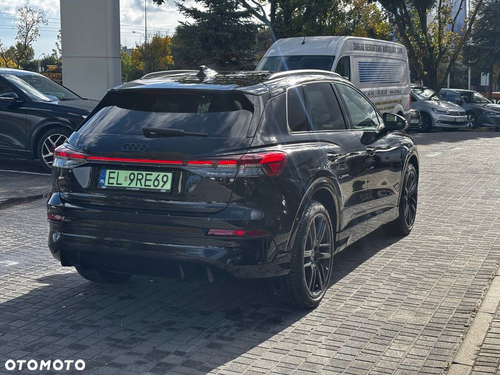 Audi Q4 e-tron - 8