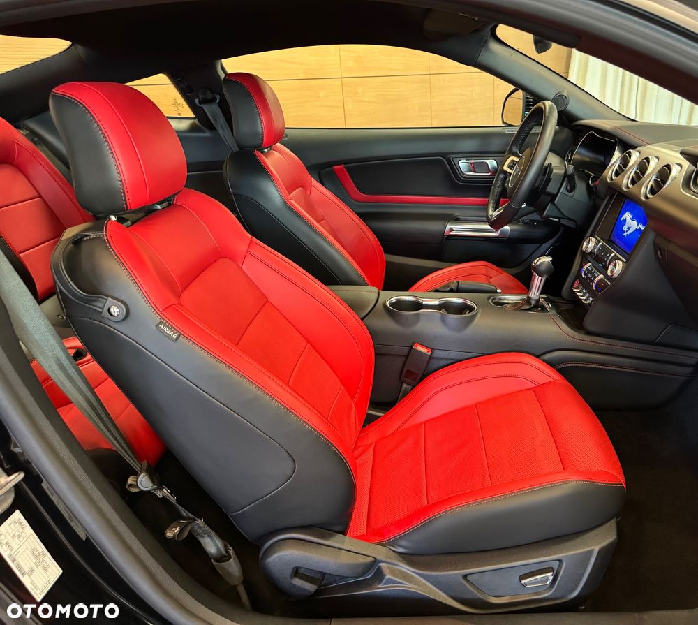 Ford Mustang - 10