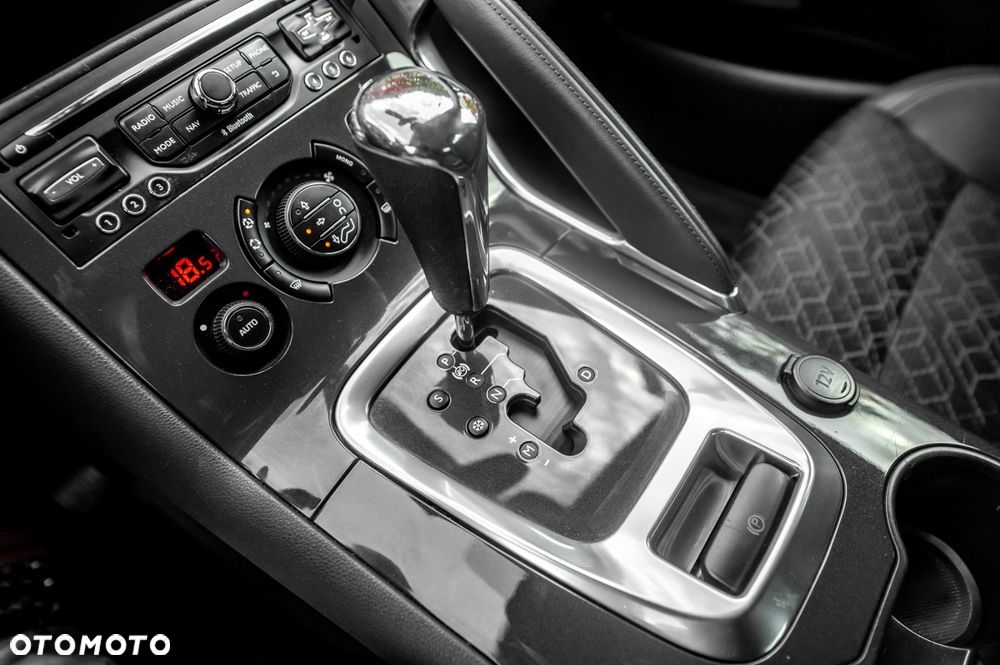 Peugeot 3008 THP 165 EAT6 Stop & Start Active - 32