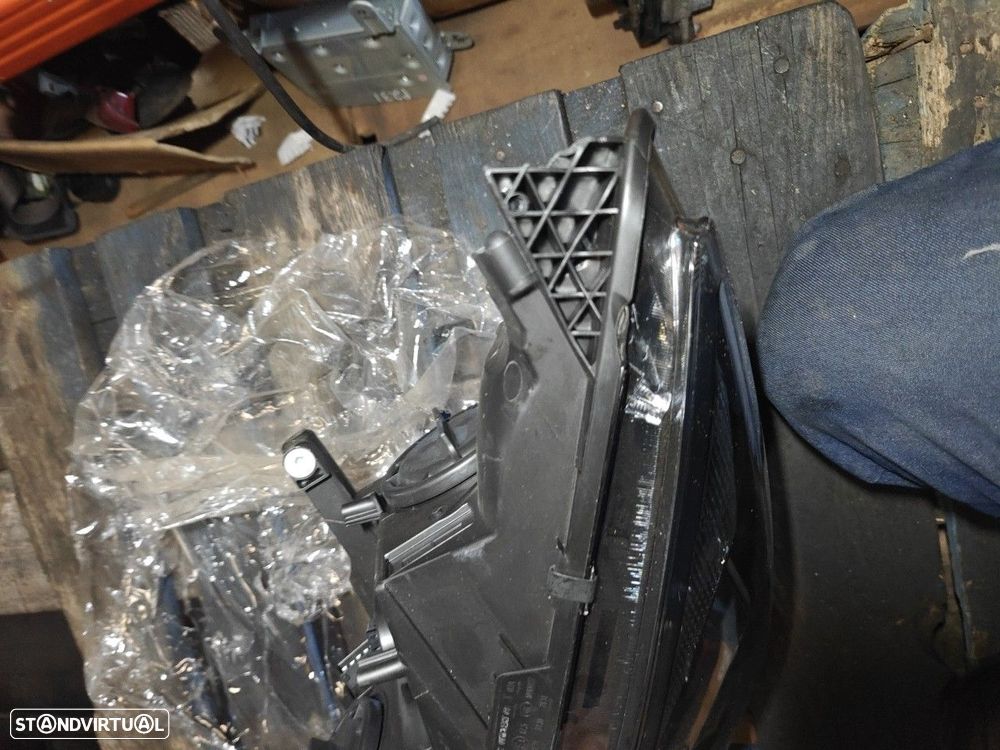 Farol Frente Esquerdo / Otica Esquerda Opel Astra J (P10)  39035871 Al - 5