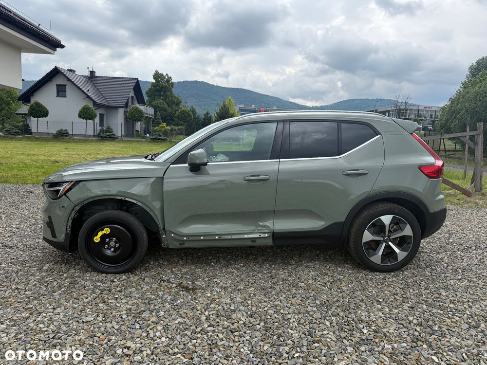 Volvo XC 40 B5 AWD Ultimate Dark - 4