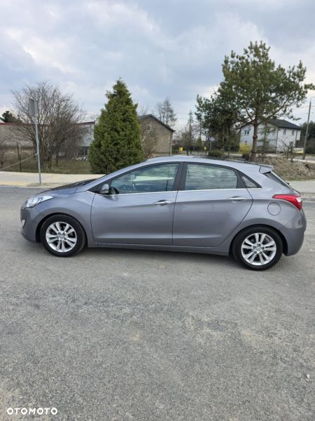 Hyundai i30 blue 1.6 CRDi YES Gold - 6