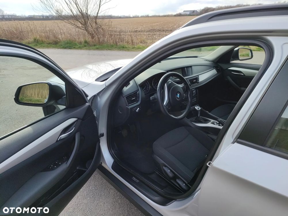 BMW X1 sDrive18i - 16