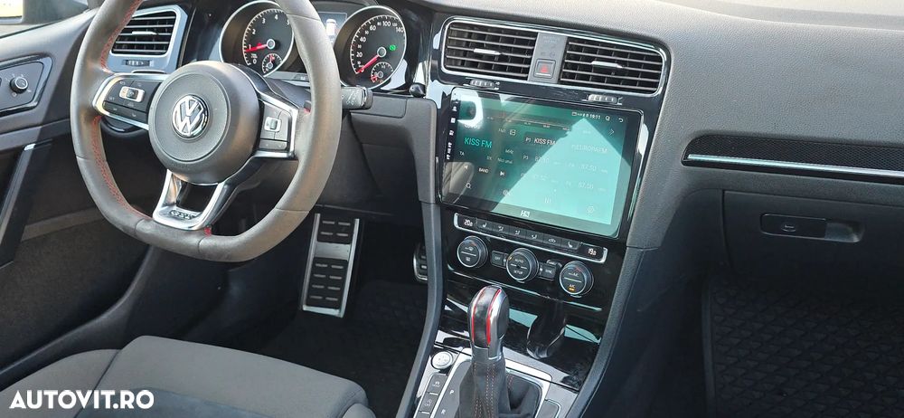 Volkswagen Golf - 14