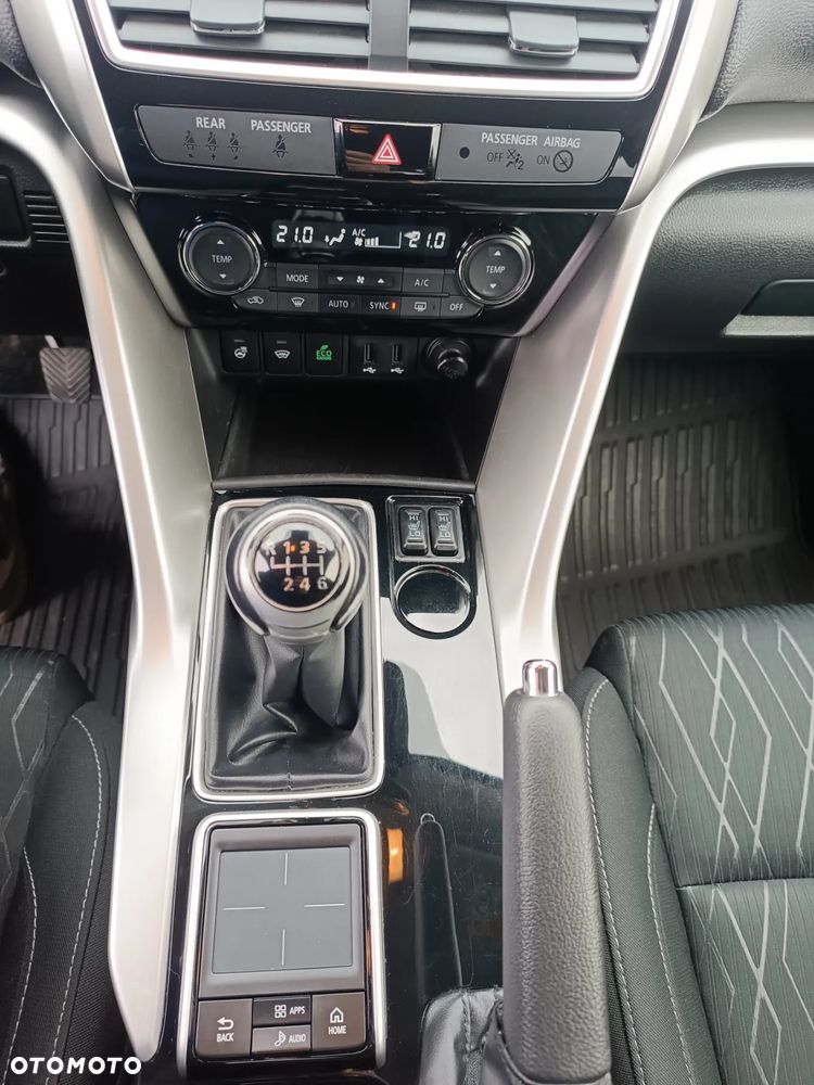 Mitsubishi Eclipse Cross 1.5 T Invite Plus - 31