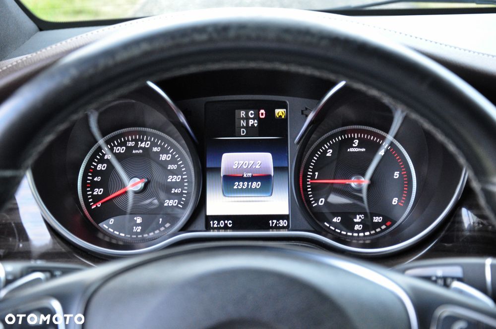 Mercedes-Benz Klasa V 250 (BlueTEC) d Avantgarde 7G-Tronic (d³ugi) - 19