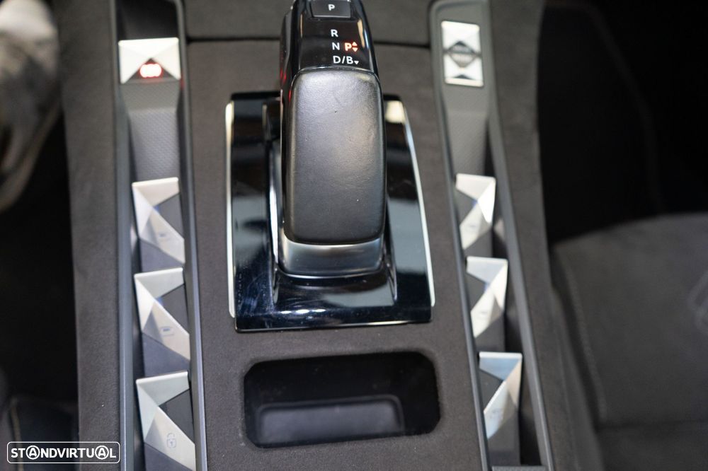 DS DS7 Crossback E-Tense Performance Line EAT8 - 11