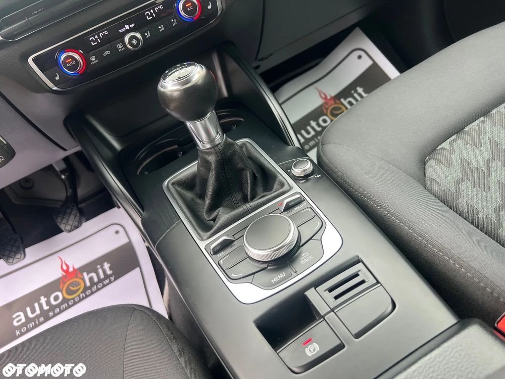 Audi A3 3-drzwiowe 1.6 TDI ultra Attraction - 16