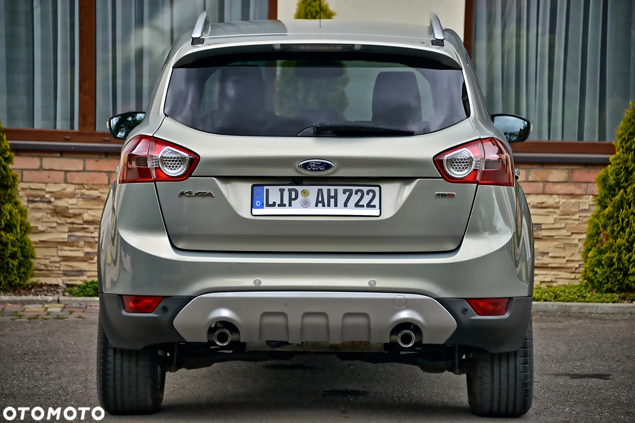 Ford Kuga 2.0 TDCi 4x4 Titanium - 4