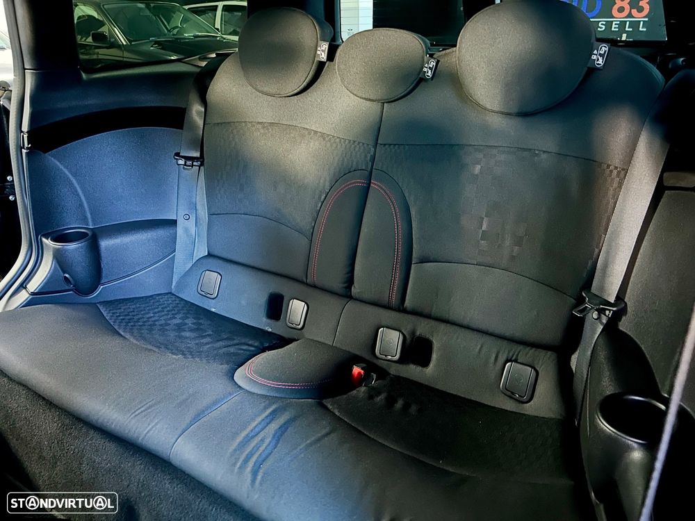 MINI Clubman John Cooper Works - 18