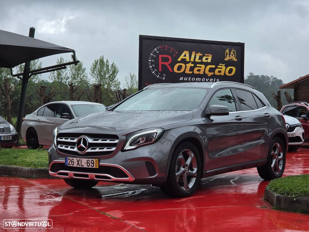 Mercedes-Benz GLA 200 Urban Aut. - 2