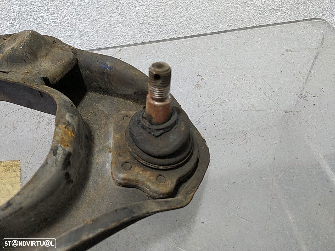 Braço Suspensão Frente Esquerdo Nissan Terrano Ii (R20) - 2