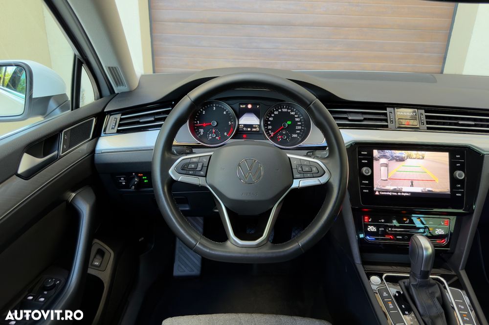 Volkswagen Passat 2.0 TDI SCR DSG Business - 14