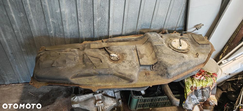 Zbiornik paliwa bak diesel benzyna Toyota RAV4 III IV - 1