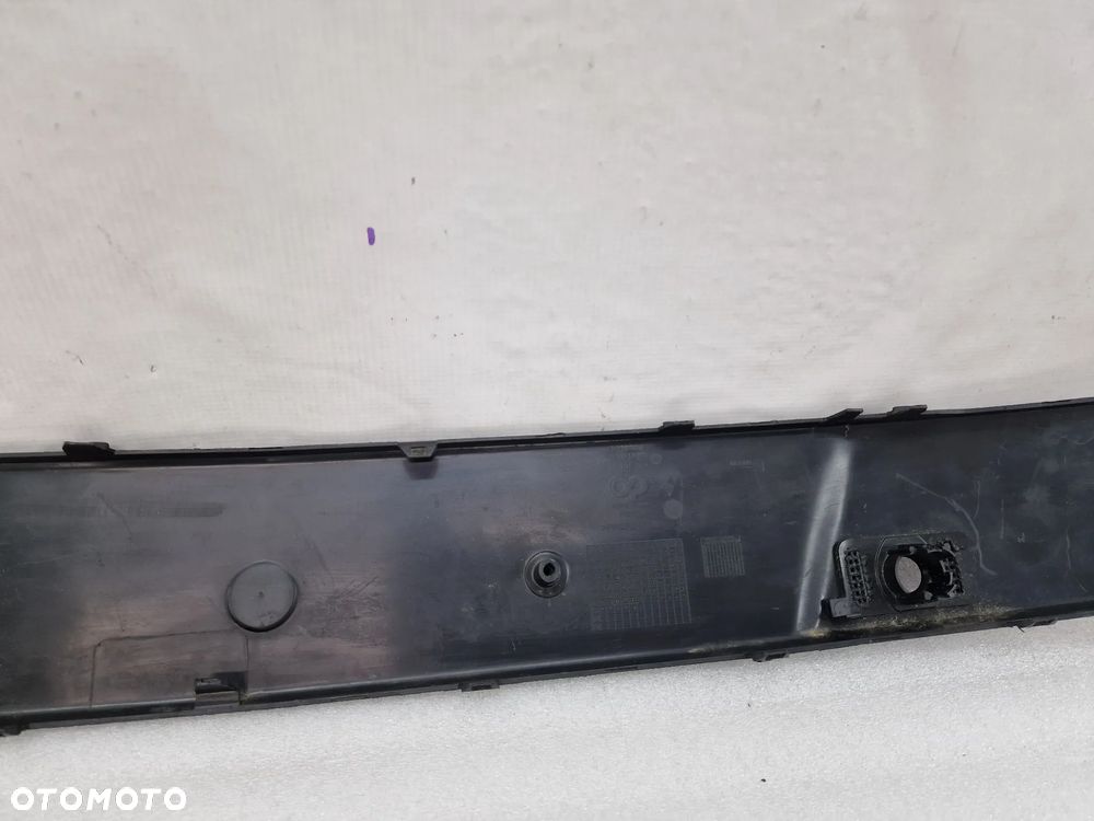 OPEL CORSA D LIFT 11-14 KRATKA ŚRODKOWA / LISTWA NA PDC , NR AUKCJI KR541 - 10