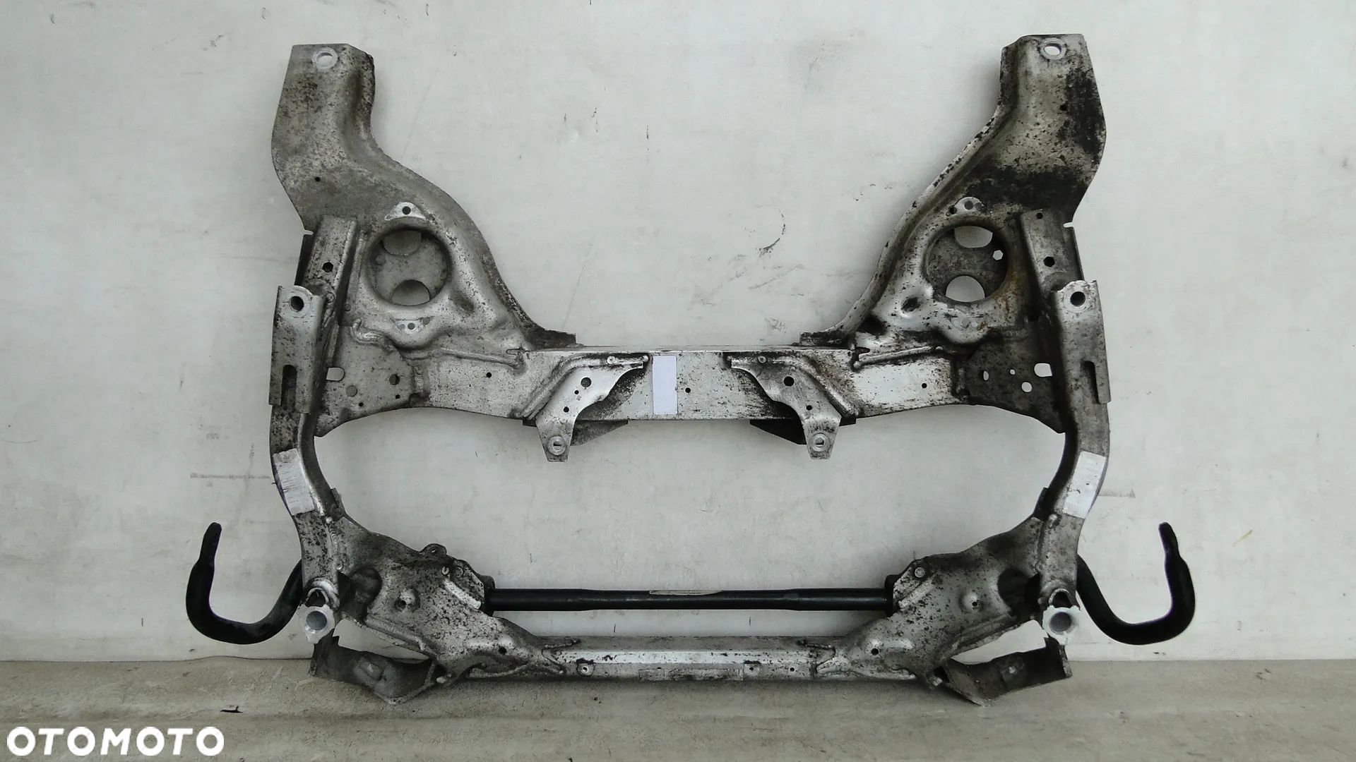 BMW 1 E87 E88 E82 E81 SANKI ŁAWA KOŁYSKA WÓZEK BELKA SILNIKA PRZÓD PRZEDNIA 2.0D - 1