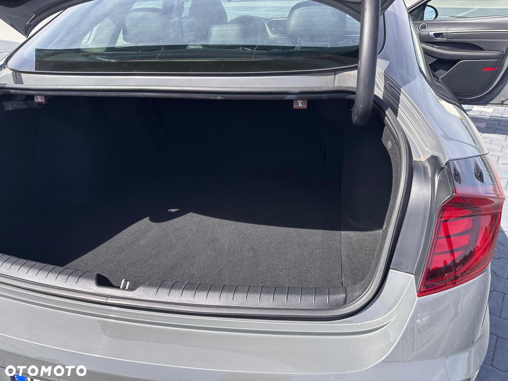 Hyundai Sonata - 5