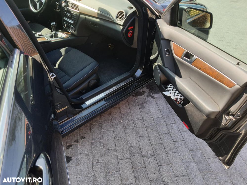 Mercedes-Benz C - 10