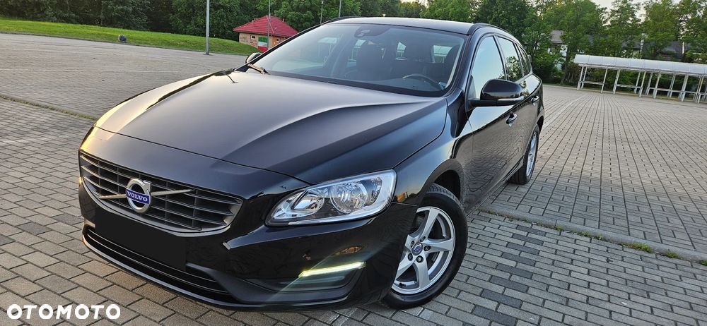 Volvo V60 D2 Momentum - 1