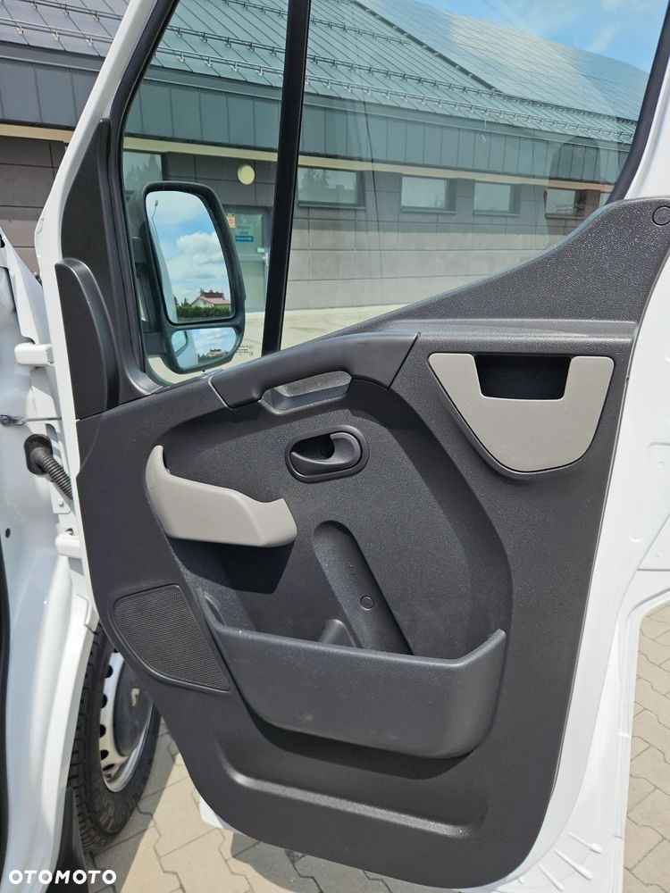 Renault Master - 33