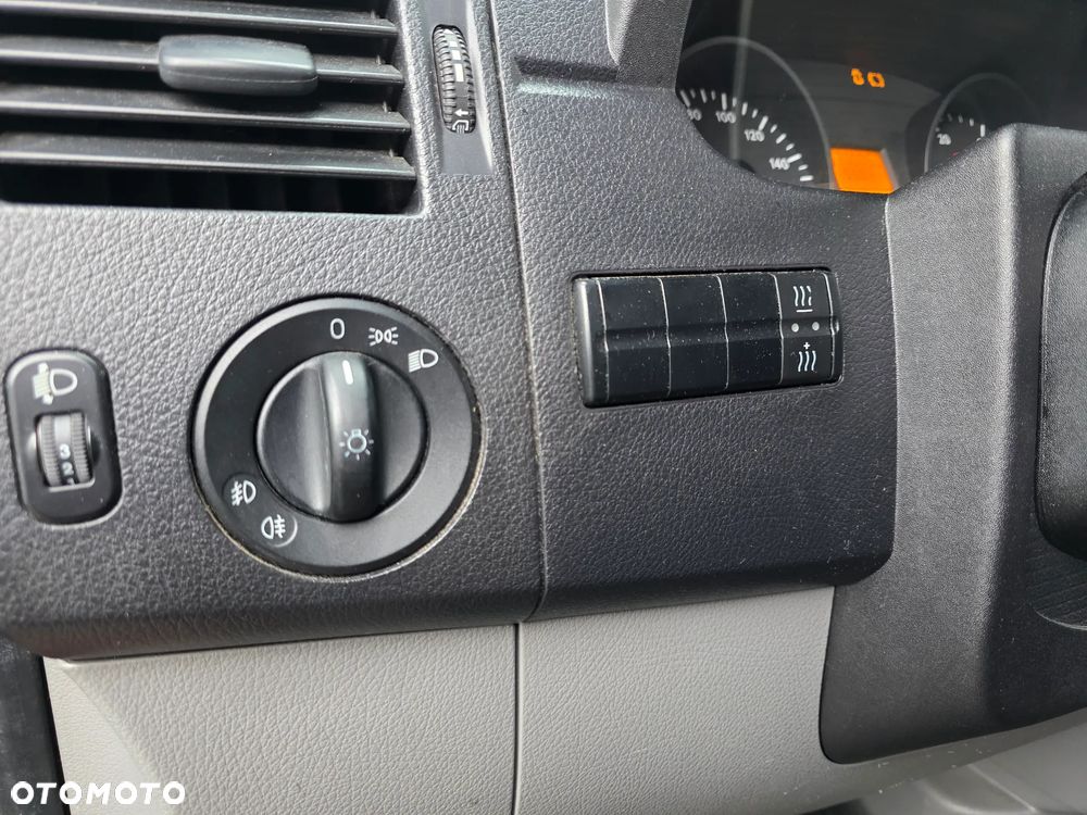 Mercedes-Benz Sprinter - 30