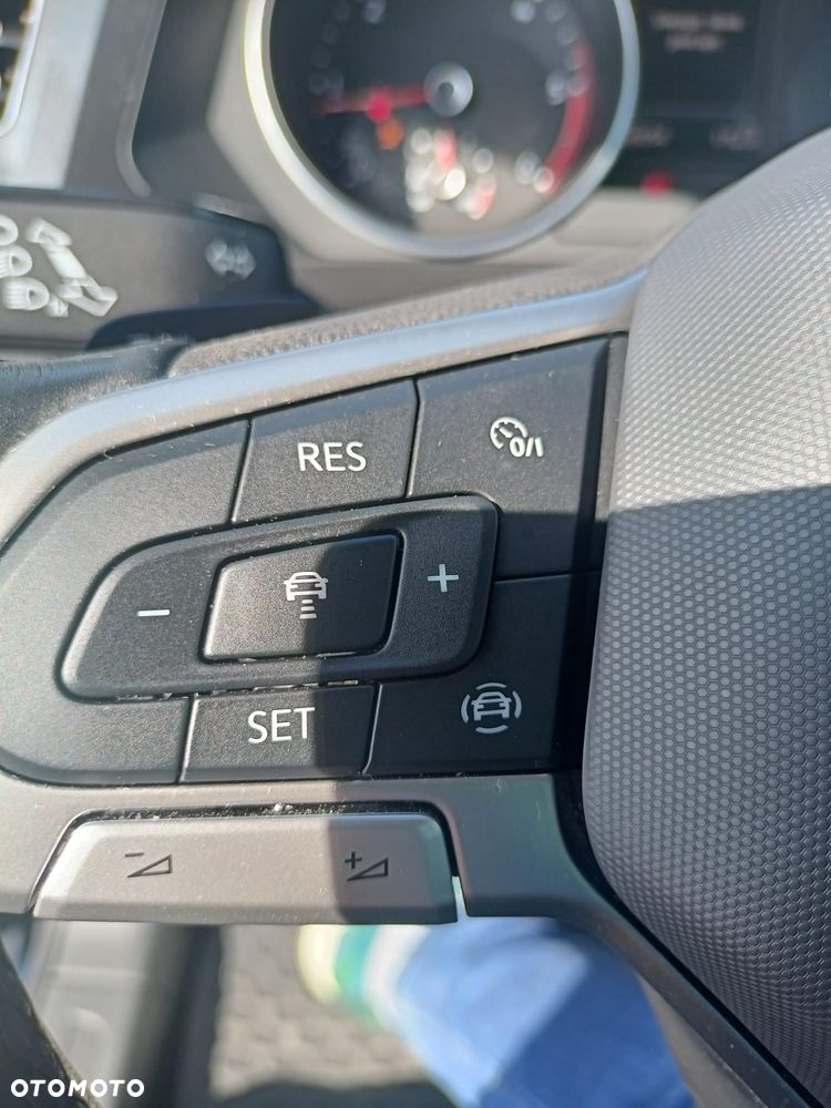 Volkswagen Tiguan - 13