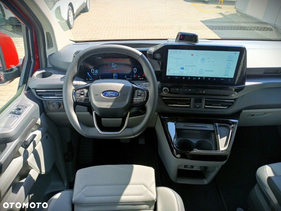 Ford Tourneo Custom - 25